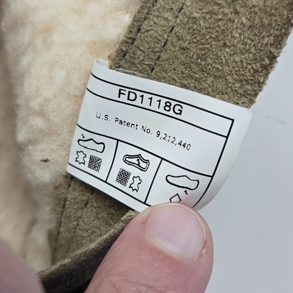 UGG Womens Winter Boots Sz 6.5 Benson Waterproof Wool Lining Distressed Leather - Picture 11 of 14